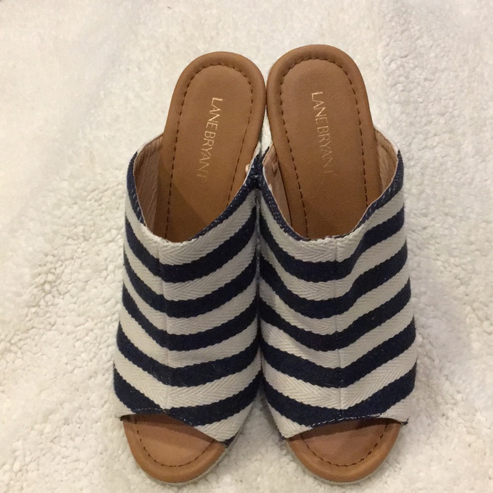 Lane Bryant Peep Toe Wedge - Picture 2 of 3